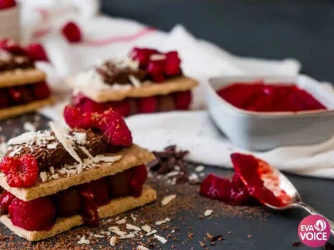 Raspberry Mille-feuille: Tác phẩm nghệ thuật ngọt ngào giữa đời thực