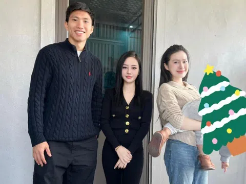 Cô gái khoe ảnh chụp ở quê với cầu thủ Đoàn Văn Hậu và vợ gây chú ý, mẹ bỉm top 10 HHVN được khen quá xinh