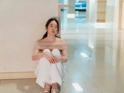 Đêm tân hôn nhận được cuộc gọi từ chồng cũ, cả người tôi cứng đơ khi nghe lời anh nói