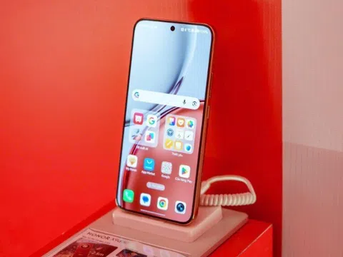 HONOR X9d “chào sân” giữa tâm điểm âm nhạc Phố đi bộ Nguyễn Huệ: gây ấn tượng với chuẩn SGS Thụy Sĩ và pin khủng 8.300mAh