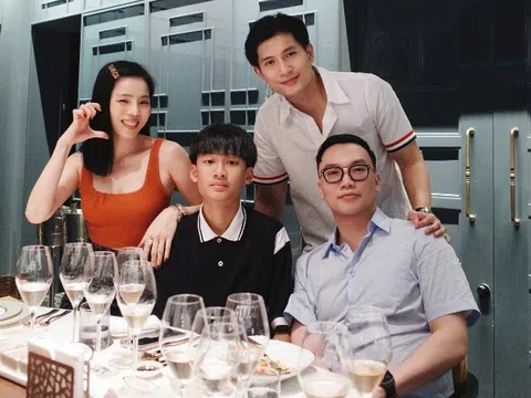 Lệ Quyên tiết lộ khung cảnh riêng tư của con trai riêng và Lâm Bảo Châu, được tình trẻ kém 12 tuổi chiều chuộng "cười tít mắt"