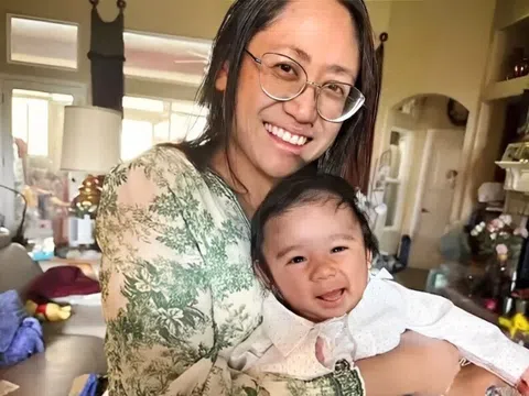 Nhập viện cắt khối u nặng 10kg, sản phụ tá hoả khi bác sĩ thông báo đang mang bầu, 3 ngày sau đẻ luôn