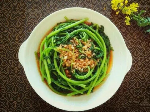 Rau nào được ví là “rau hoàng đế”, ăn một mớ tốt ngang thịt, giá chỉ vài nghìn đồng được bán đầy chợ Việt?