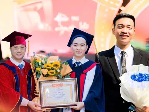 Nam thủ khoa trưởng thành từ trải nghiệm và thanh xuân rực rỡ: “Em sẽ sống một cuộc đời có giá trị”