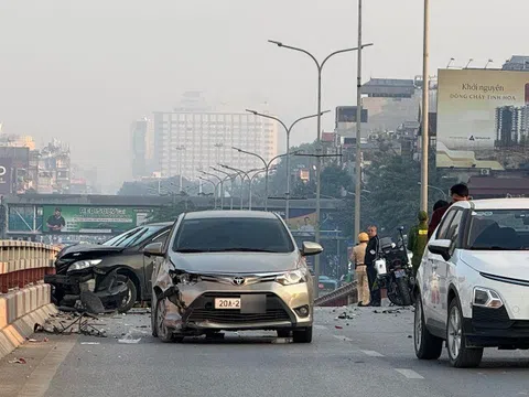 Nữ tài xế ô tô buồn ngủ gây tai nạn liên hoàn ở Hà Nội, 1 người tử vong tại chỗ