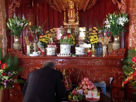 Mùng 1 tháng Chạp đừng đặt 3 thứ trên bàn thờ kẻo tổn hại phúc khí, đặt 2 thứ để vạn sự hanh thông