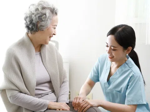 Không cần con cái phụng dưỡng, tôi tự bỏ tiền thuê giúp việc chăm sóc, sau 3 tháng mới thấy bất ngờ