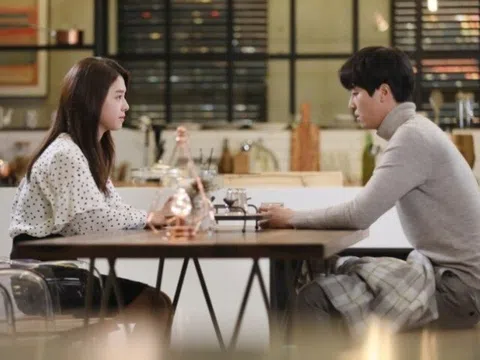 Đi làm xa 5 năm mới về quê ăn Tết, tôi sững sờ khi nghe con gái gọi anh rể U60 là bố