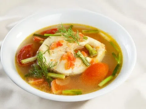 Nấu canh cá giải ngán sau Tết nếu bị tanh, bếp trưởng mách: Chỉ cần làm theo bước này, canh thơm phức cả nhà ăn sạch nồi