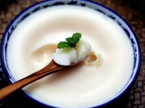 Rán mỡ lợn đừng cho ngay vào chảo, thêm bước nữa mẻ mỡ nào cũng trắng tinh, thơm phức, để lâu không mốc