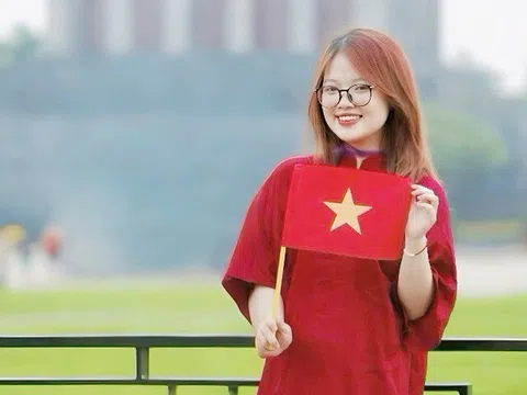 “Sao Tháng Giêng” Hà Linh: Mạnh dạn bước ra khỏi vùng an toàn, viết nên chiếc “CV thanh xuân” rực rỡ