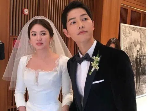Người quen bố Song Joong Ki tiết lộ lý do anh ly hôn là vì "Song Hye Kyo không ngoan ngoãn"
