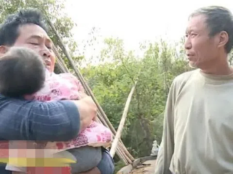 Ly hôn 11 tháng mới biết vợ cũ đã sinh con cho mình, người đàn ông đến thăm rồi lặng người trước một bí mật