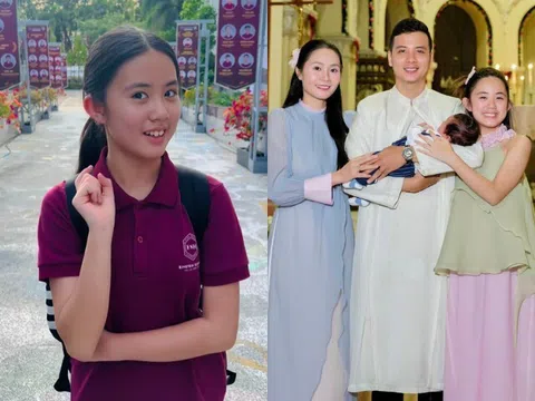 Grammy con gái Thanh Hiền được tuyên dương trên "Đại lộ Danh vọng" của trường quốc tế, đoạt giải Bạc kỳ thi tiếng Anh