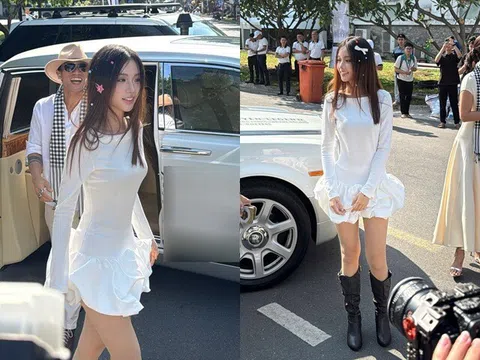 Nữ sinh xinh như Hoa hậu đi xe Rolls-Royce chục tỷ đến trường ở TP.HCM, đi hát để thỏa đam mê, cát xê chỉ làm từ thiện