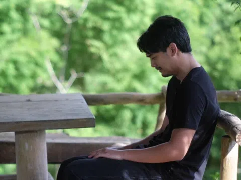 Sinh nhật vợ cũ, tôi nhắn “mệt rồi thì về đi”, cô ấy đáp 5 từ khiến tôi khóc đỏ mắt