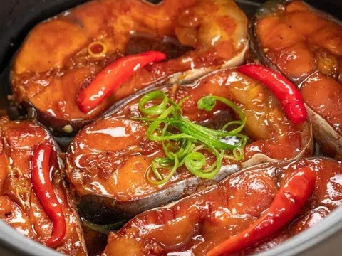 Nhiều năm kho cá giờ mới biết, việc thêm thứ gì để cá không tanh lại nhanh mềm rất quan trọng, phần lớn làm sai nên không ngon