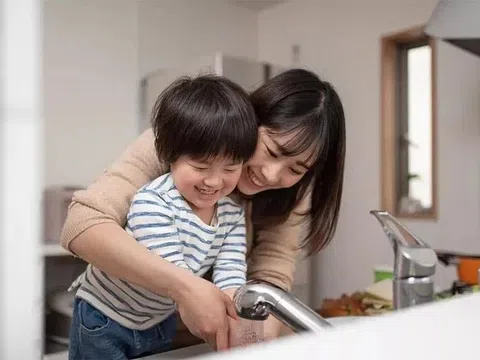 Cha mẹ cần trang bị cho trẻ những gì khi đến trường trong mùa dịch COVID-19?