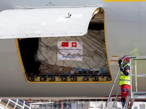 Thụy Sĩ nhận chuyến hàng chở 92 tấn thiết bị y tế từ Trung Quốc