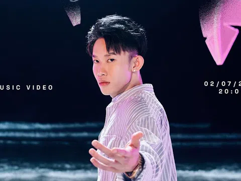 Kay Trần tung poster MV “Nắm đôi bàn tay”