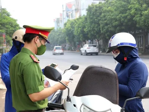 Hà Nội xử phạt hơn 1000 trường hợp vi phạm trong ngày giãn cách thứ 14