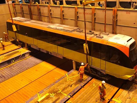 Đoàn tàu thứ 9 dự án metro Nhổn - ga Hà Nội đã về đến Việt Nam