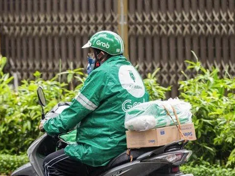 Dùng dịch vụ giao hàng, tài xế tự thu tiền không nộp lại, phải làm sao?