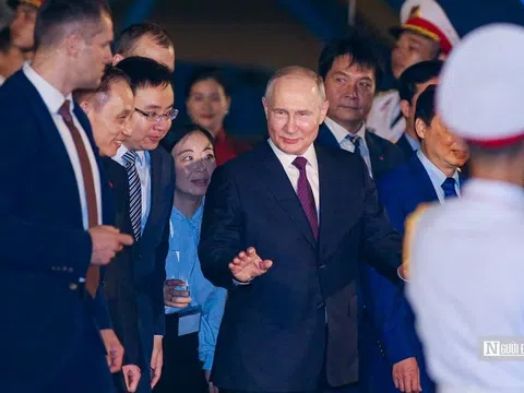 Tổng thống Putin đến Hà Nội, bắt đầu chuyến thăm Việt Nam