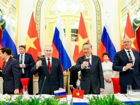 Chủ tịch nước Tô Lâm chủ trì Tiệc chiêu đãi Tổng thống Putin