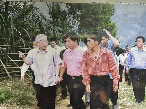 Tổng Bí thư Nguyễn Phú Trọng trong ký ức của đồng bào Mường Lát