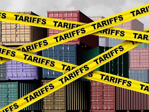 Những nguy cơ tiềm ẩn sau đòn giáng thuế quan mạnh tay của ông Trump