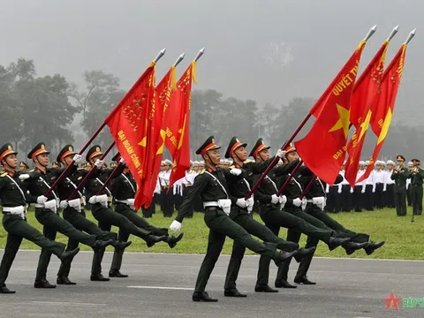 Mỗi tháng chi thêm 400% lương hiện hưởng làm tiền phụ cấp tăng thêm cho Sĩ quan, Quân nhân theo Nghị định 363 gồm những khoản tiền về lương nào?