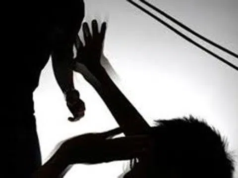 Mâu thuẫn lúc rạng sáng, thiếu nữ 16 tuổi đâm bạn tử vong trong phòng trọ