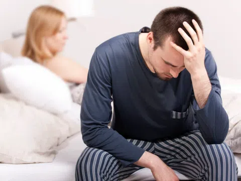 Khi đời sống vợ chồng “nguội lạnh”: Bao lâu không gần gũi là dấu hiệu bất thường?