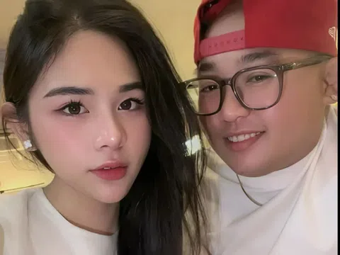 Cặp đôi chuyển giới quen 1 tháng đã dạm ngõ, câu nói của bố cô gái khiến cả hai nhà cười nghiêng ngả