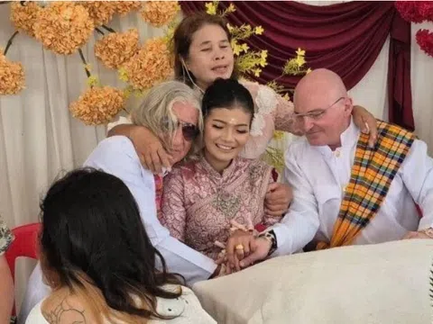 Đám cưới “3 người” gây sốt ở Thái Lan: Mỗi chú rể trao sính lễ gần 1 tỷ đồng