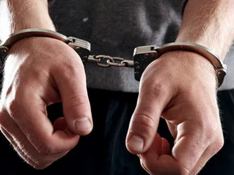 Bắt nam ca sĩ 20 tuổi, dọa phát tán clip nhạy cảm để níu kéo bạn gái