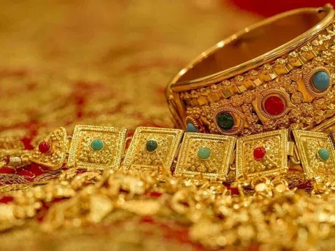 Giá vàng ngày 15/3: Vàng thế giới rơi khỏi mốc đỉnh, cụ thể giảm bao nhiêu?