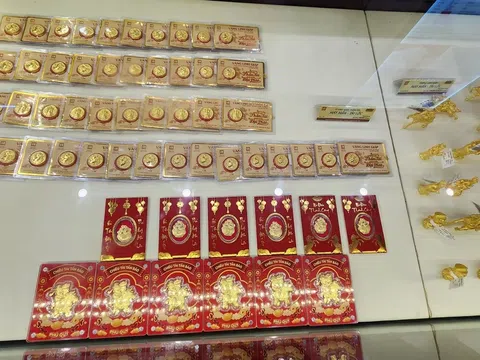 Giá vàng ngày 17/3: Vàng trong nước lại bật tăng bao nhiêu?