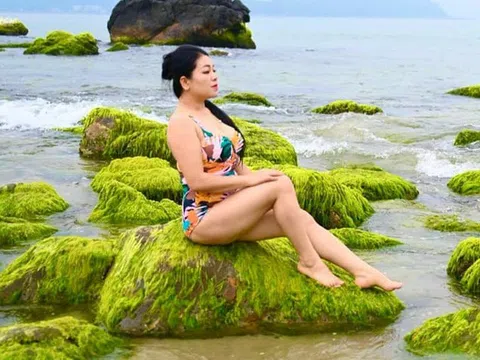 "Nữ hoàng nhạc đỏ" là mẹ đơn thân 4 con hiếm hoi nói về hôn nhân: Lời nhắn khiến nhiều người nghẹn lòng