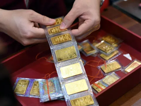 Giá vàng ngày 20/3: Vàng lao dốc không phanh, nhà đầu tư cần lưu ý gì?