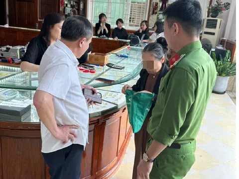 19 chỉ vàng của cụ bà 70 tuổi suýt “bốc hơi” vì chiêu trò tinh vi của kẻ lừa đảo giả danh công an