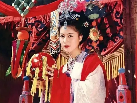 Mỹ nhân đóng vai phụ 3 phút trong Tây Du Ký nhưng thù lao “đắt” nhất lịch sử phim Trung Quốc: Sự nghiệp rực rỡ, U70 sống viên mãn bên chồng sử gia