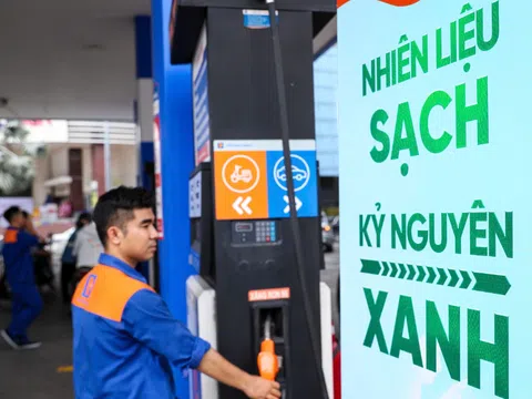 Giá dầu giảm nhẹ nhưng vẫn “neo đỉnh”: Nỗi lo nguồn cung vì Trung Đông leo thang