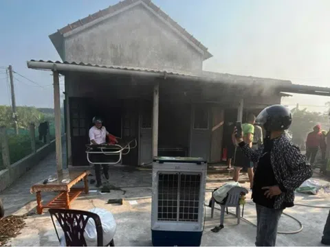 Thương tâm: Cháy nhà ở Huế, người đàn ông nằm liệt tử vong trong biển lửa