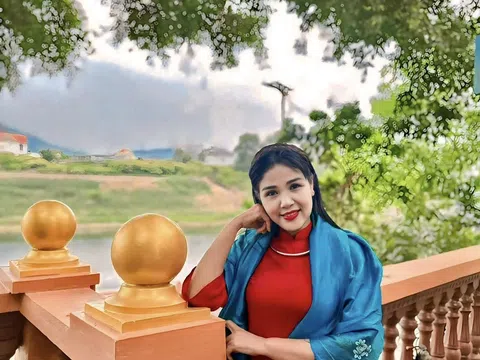 Nữ NSND nổi tiếng làng chèo ở tuổi 60: Sự nghiệp vang dội, được chồng kém 7 tuổi yêu chiều như ngày đầu gặp gỡ