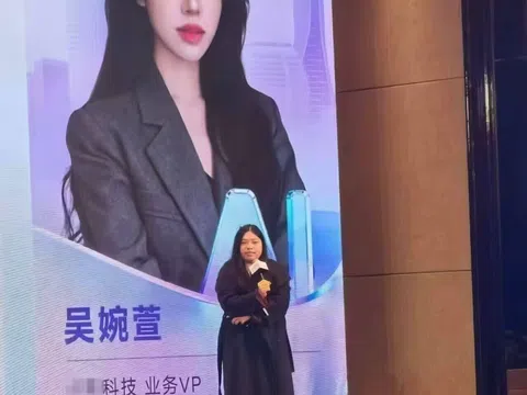 Nữ phó chủ tịch công nghệ gây bão: Ngoại hình ngoài đời khác xa ảnh trên slide, danh tính gây bất ngờ