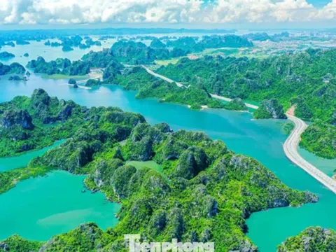 Vịnh biển Việt Nam duy nhất được vinh danh kỳ quan Đông Nam Á 2026, "thiên đường" này còn đẹp hơn Hạ Long