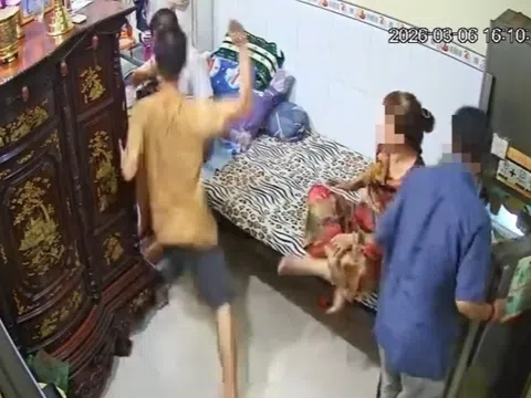 Clip gây phẫn nộ: Cháu trai hành hung cậu ruột bị liệt nửa người