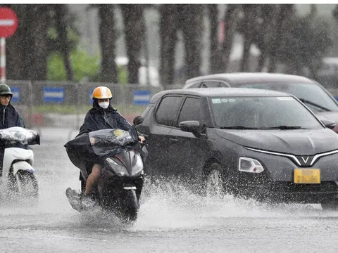 Mưa đá vừa dứt, không khí lạnh sắp tràn về: Miền Bắc đối mặt thời tiết cực đoan liên tiếp